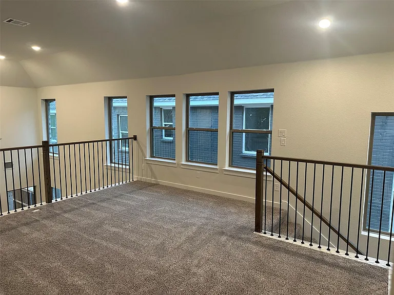 401 Osprey Ln — Photo 5
