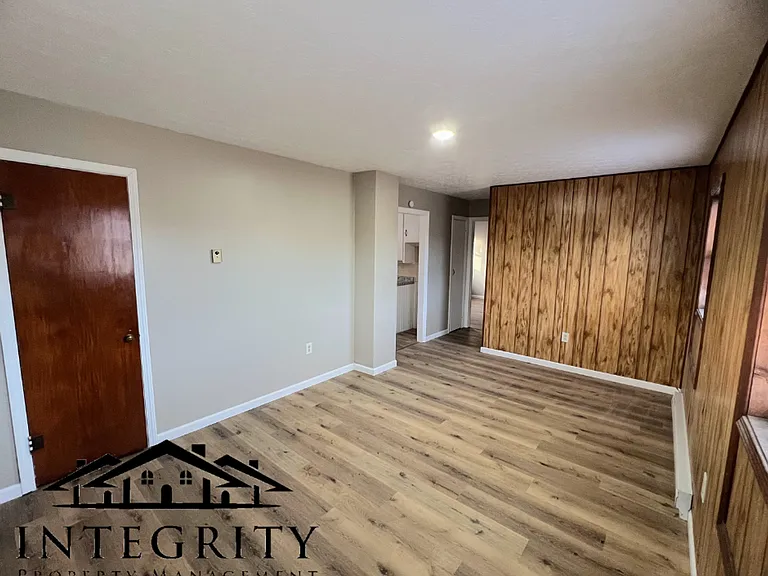 112A Fleetwood Dr — Photo 2