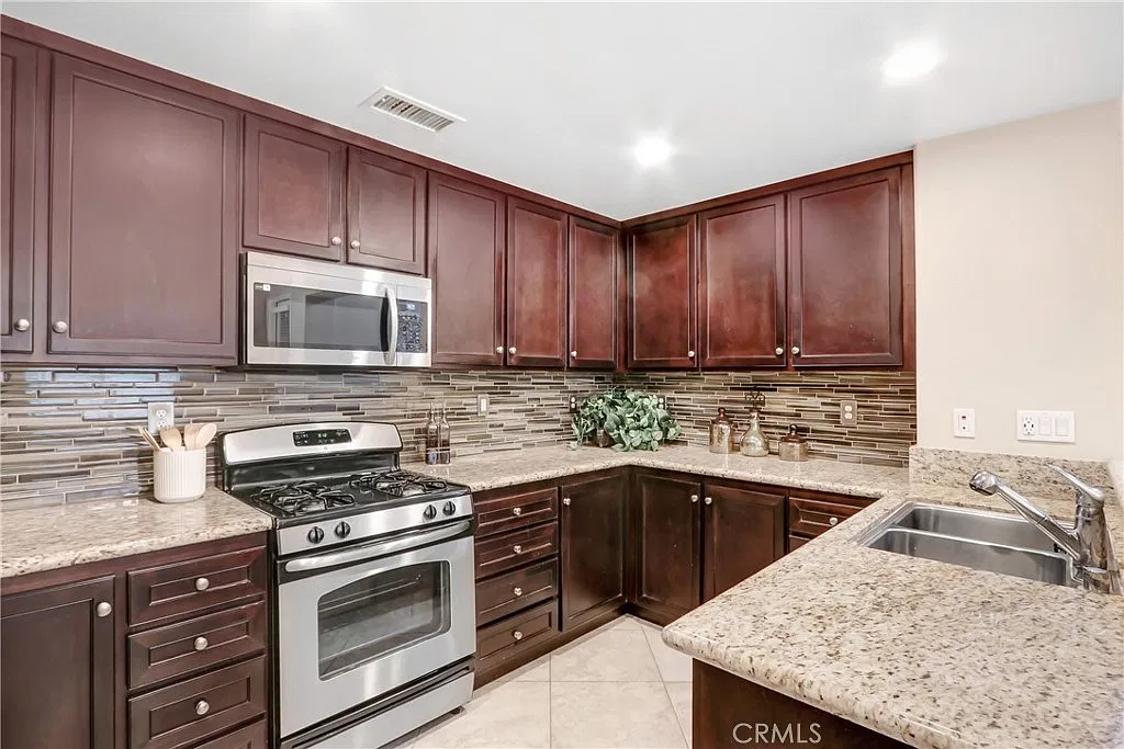 2 bed, 1493 sqft, $3,495 — Photo 4