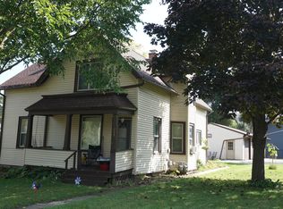 253-255 W Chestnut St, Port Washington, WI 53074