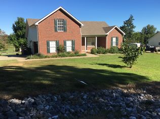 1063 Glendale Dr, Dickson, TN 37055