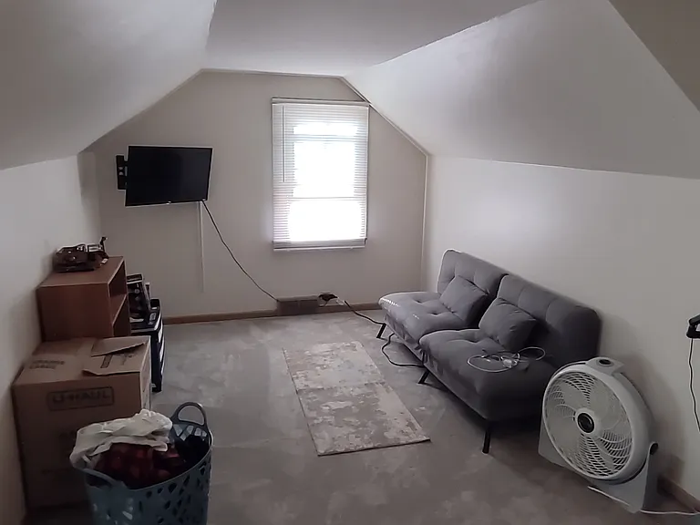 17565 W Wisconsin Ave — Photo 33
