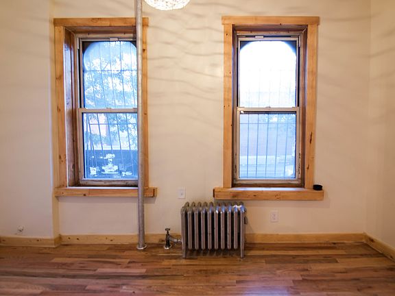 3rd image of 18 Irving Ave #11rd