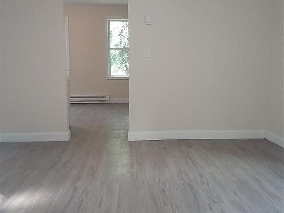 5th image of 41-43 Kennedy Ln