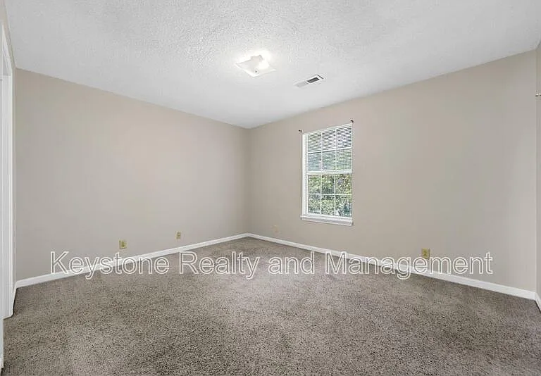 3280 Tower Dr #C — Photo 9