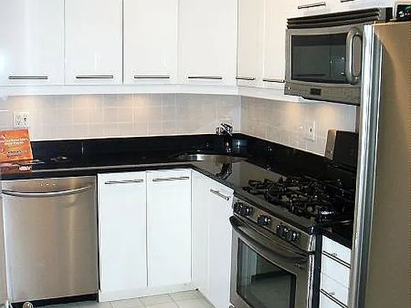 2nd image of 3325 81st St APT 5J