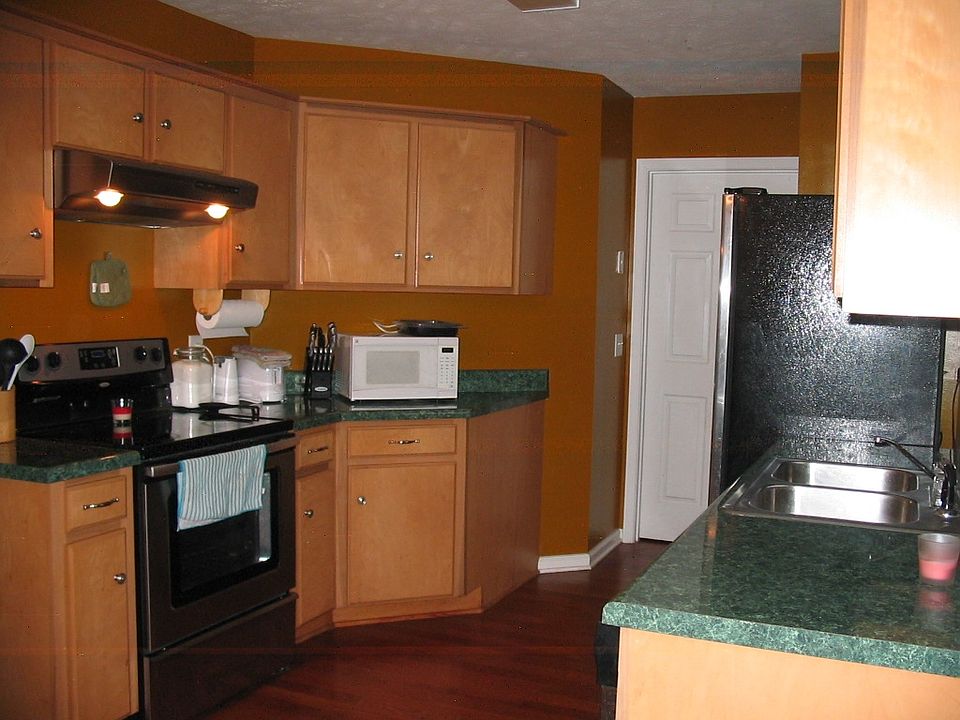 2nd image of 617 Zellwood Dr