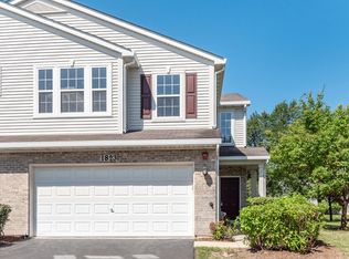 1823 Candlelight Cir #1823, Montgomery, IL 60538