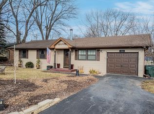 1702 E Grand Ave, Lake Villa, IL 60046