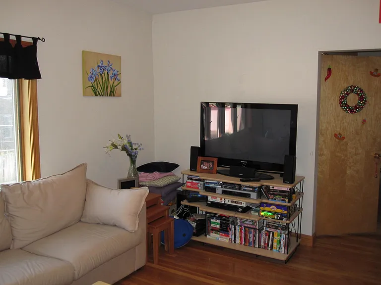 5 Bothwell Rd #1 — Photo 2