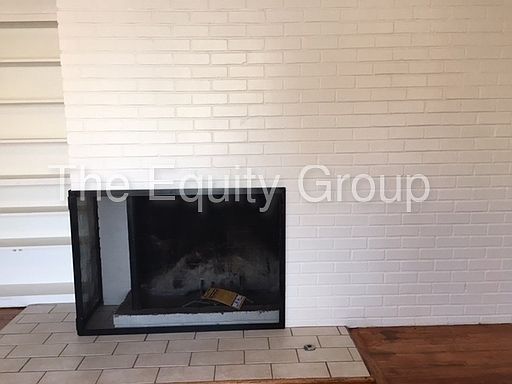 3rd image of 2827 W Walnut Ave