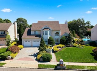 41 Highpointe Way, Matawan, NJ 07747
