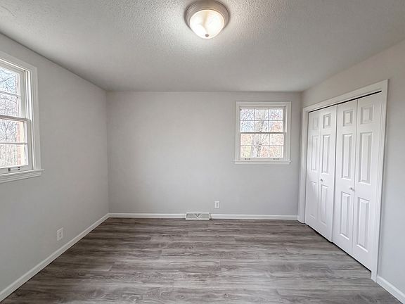 5th image of 435 Victory Rd