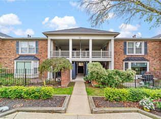 2147 Glouchester Dr, Lyndhurst, OH 44124