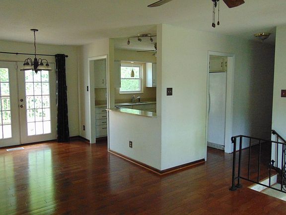 3rd image of 1805 Penwood Dr