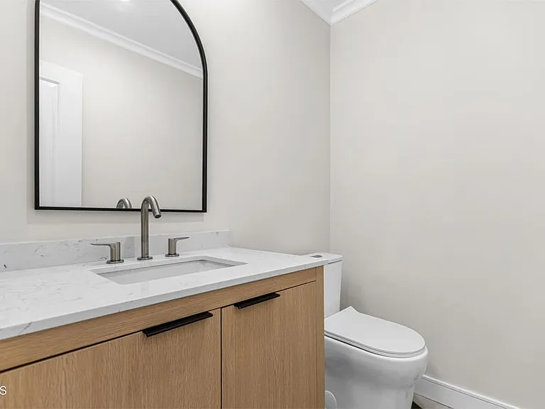 9321 Belvoir Ave — Photo 21