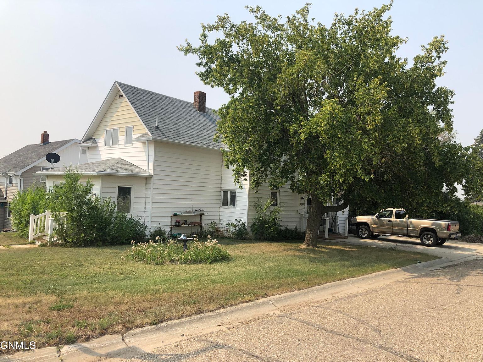 421 Sheridan St, Plentywood, MT 59254 | MLS #4009122 | Zillow