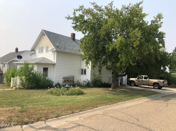 421 N Sheridan St, Plentywood, MT 59254