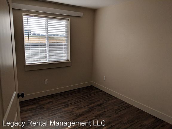4th image of 310 Ella Ln