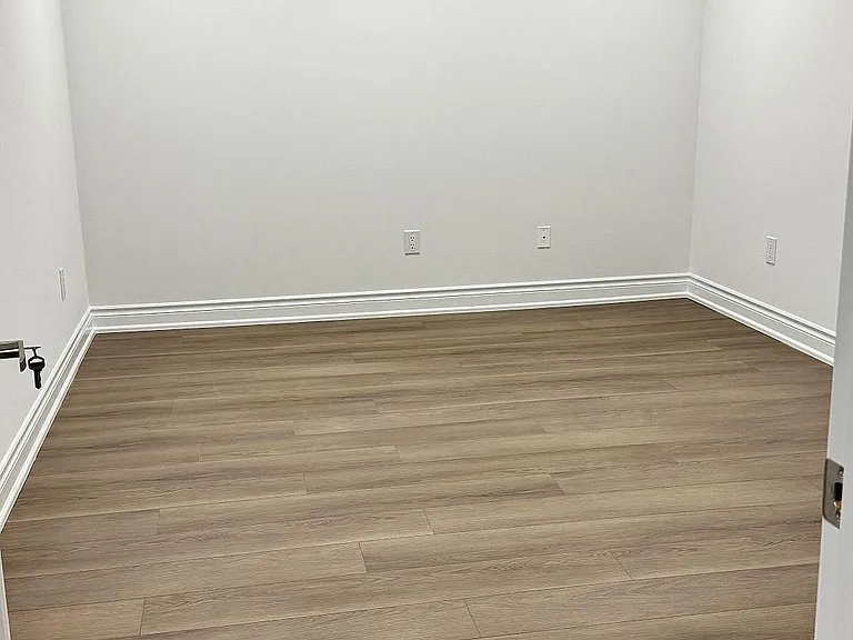 64 Gooseman Cres #BASEMENT — Photo 17