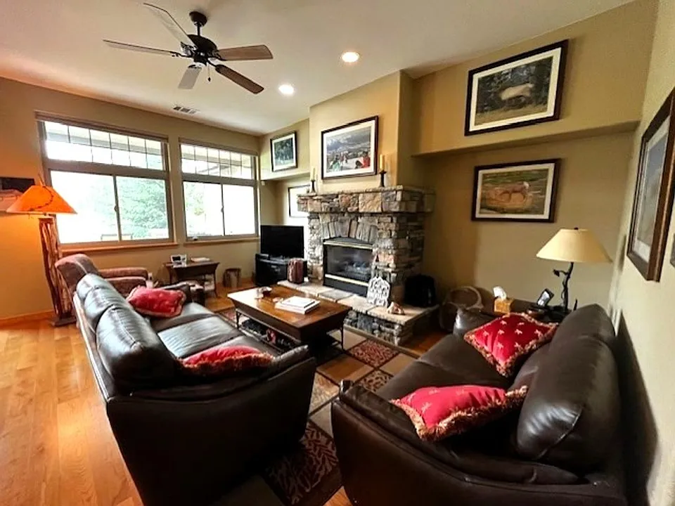 174 Robin Dr