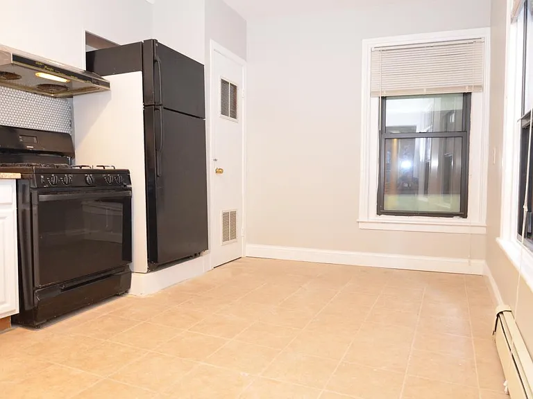 5 Knapp St #1 — Photo 13