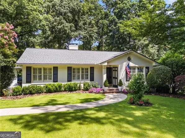 1556 Walthall Ct NW, Atlanta, GA 30318