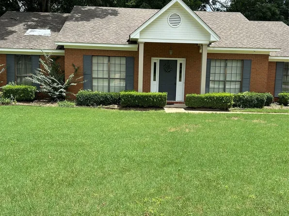 237 Holly Brook Dr, Montgomery, AL 36109