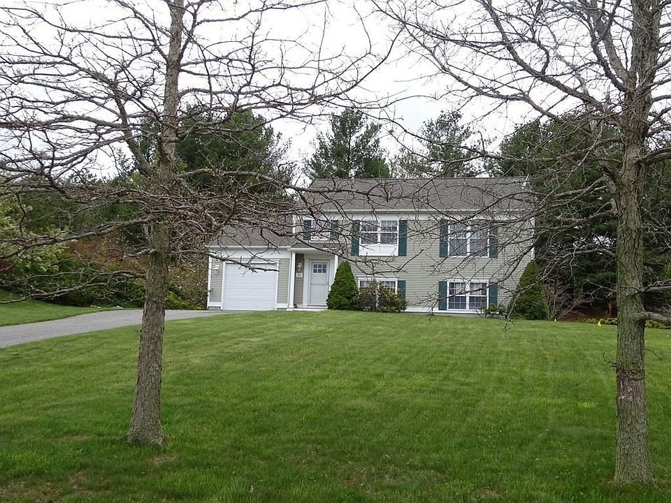 1st image of 32 Dickson Dr