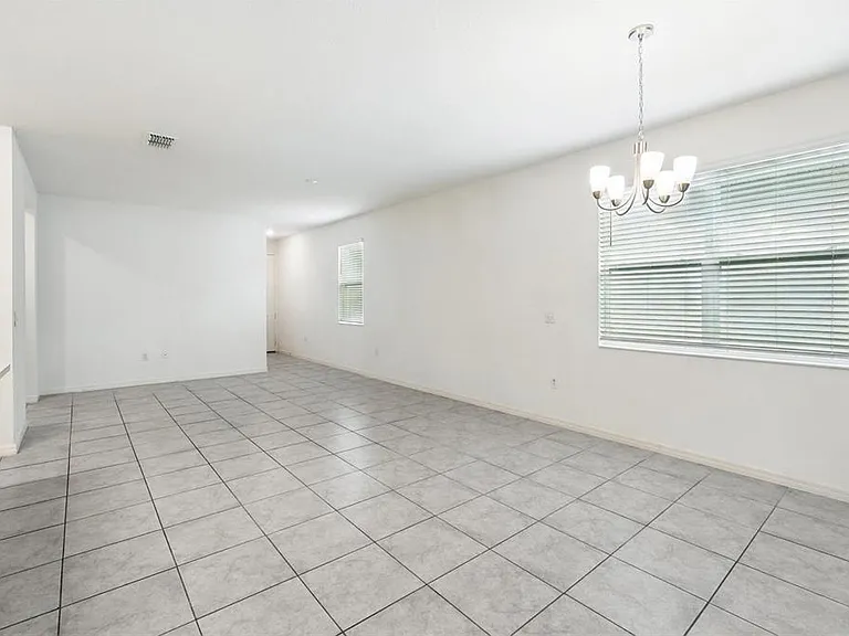 1187 Papaya Cir — Photo 11