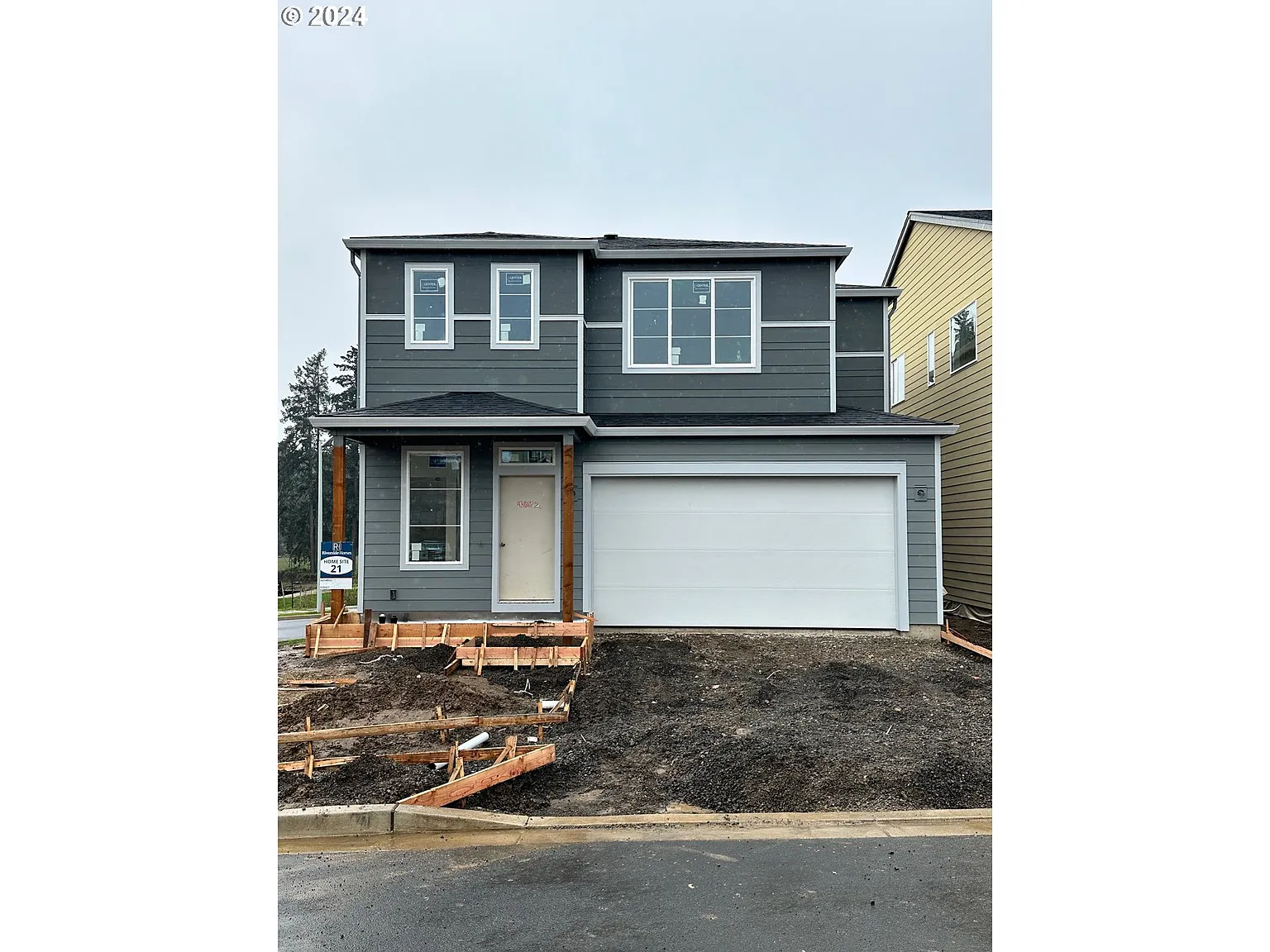 13915 SW Sabrina Ave photo 1