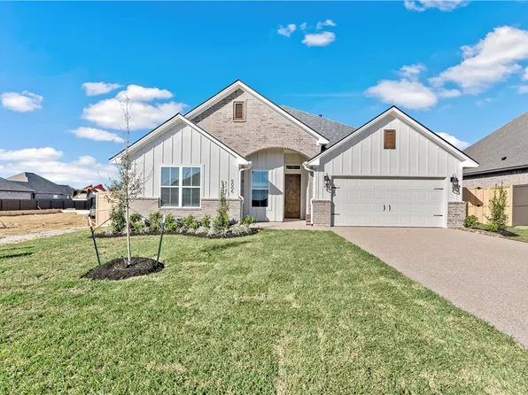 5006 Royal Arch Dr, Bryan, TX 77802