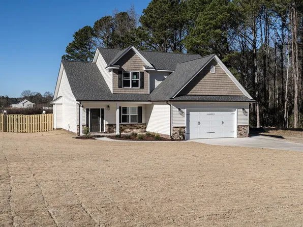 111 Valleydale Dr, Benson, NC 27504
