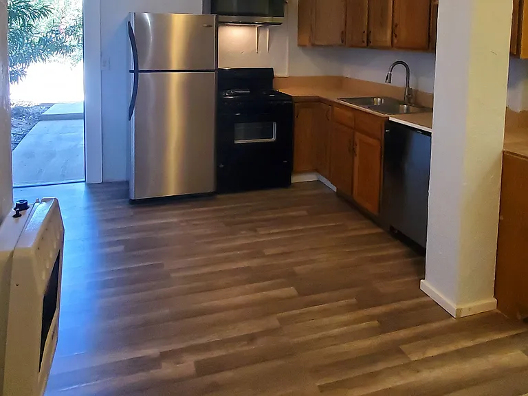 310 Center Ave #103 — Photo 7
