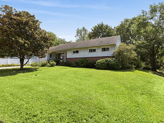 3rd image of 36 Shaw Pl