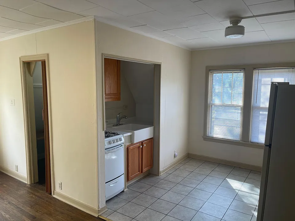 400 Marshall Ave #14