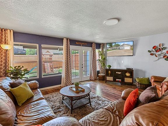 5th image of 9904 Woodshire Dr