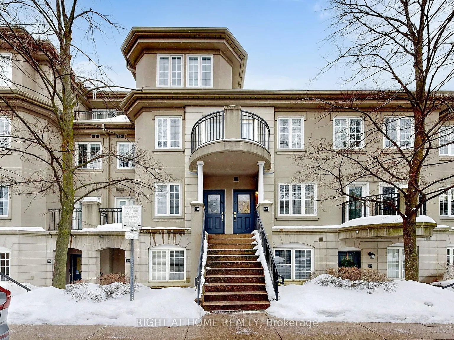 108 Finch Ave W #B28 photo 1