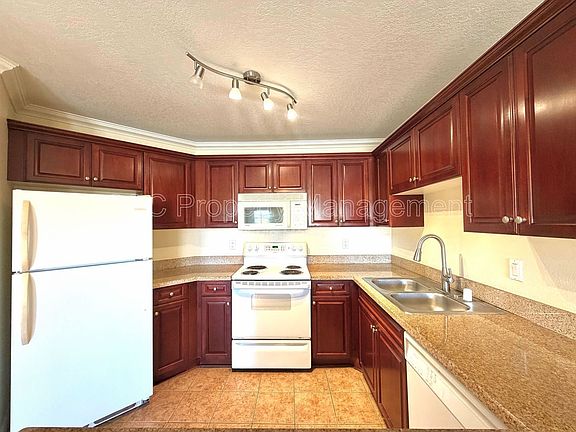 4th image of 3508 Paseo De Los Americanos Unit 76