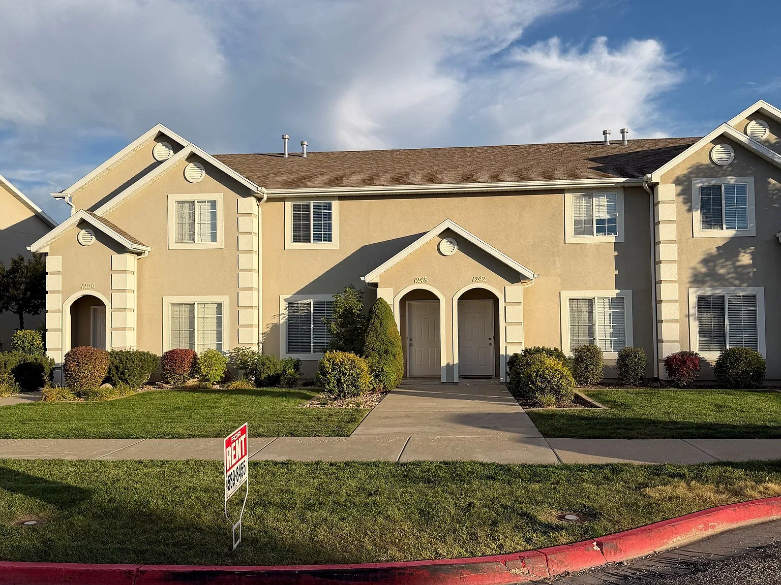 2 bed, 1.5 bath, 1156 sqft, $1,650 — Photo 1