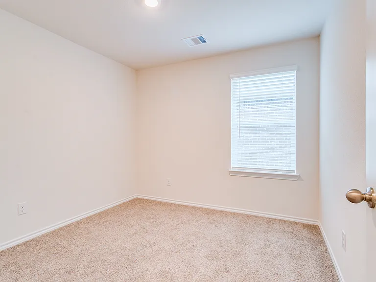 4115 Mountain Dr — Photo 11