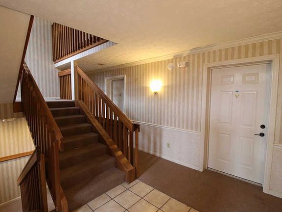 2nd image of 11893 Olde Dominion Dr Ste 4