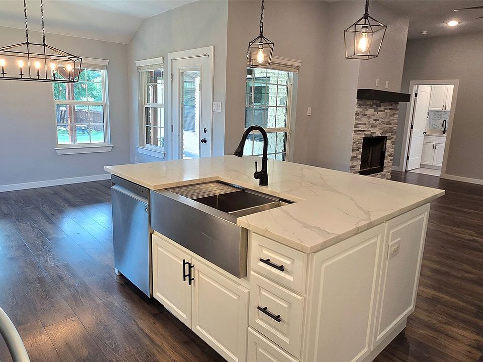 1st image of 1320 Oak Valley