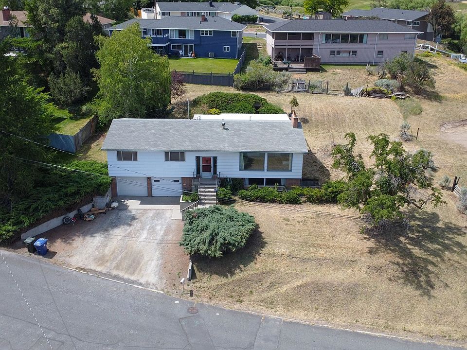 1st image of 2925 Hillcrest Dr