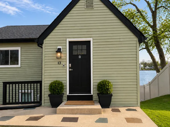 13 Edgewater Ave #B, Westville, NJ 08093