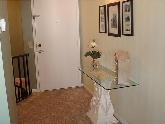 3rd image of 6210 Sun Blvd APT 605