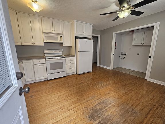 Kitchen & Laundry Closet w/ pocket doors