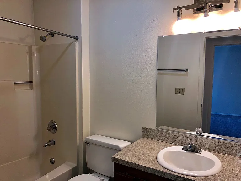 The Blanche Clare Apartments — Photo 12