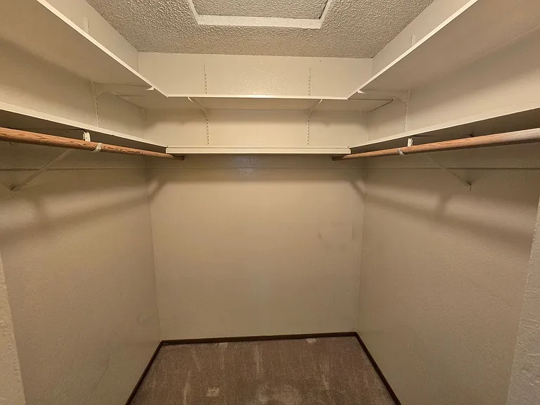505 Mission Pl — Photo 12