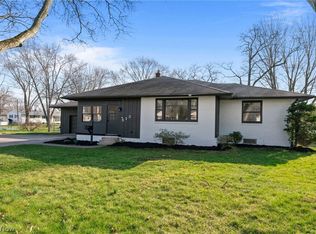 513 N Main St, Amherst, OH